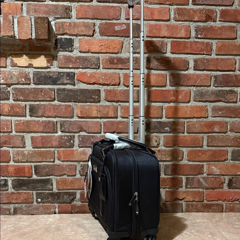 Samsonite Black Rolling Travel Bag - Picture 5 of 13